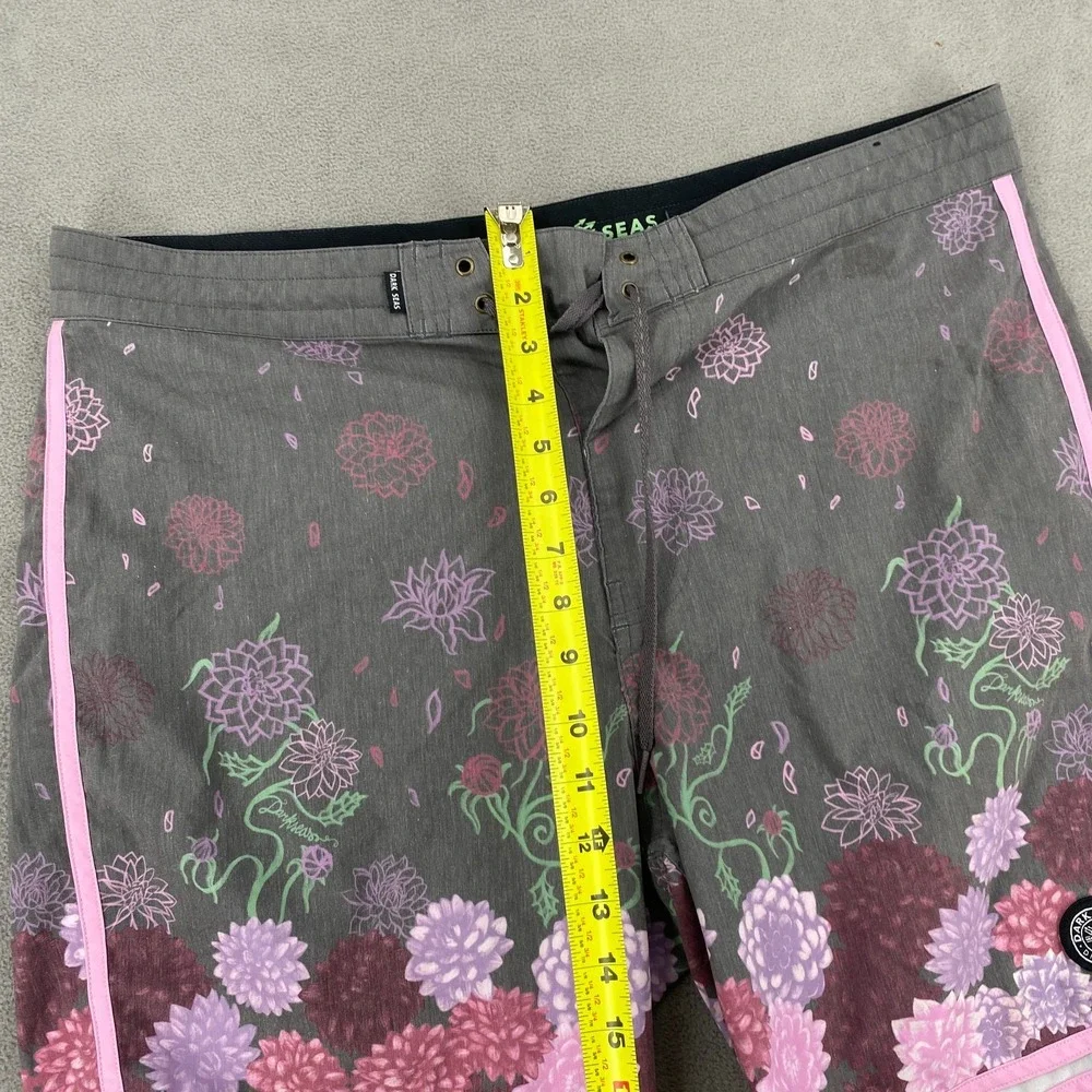 Dark Seas Swim Trunks Mens 36 Gray Pink Floral Stretch Drawstring Surfing Beach